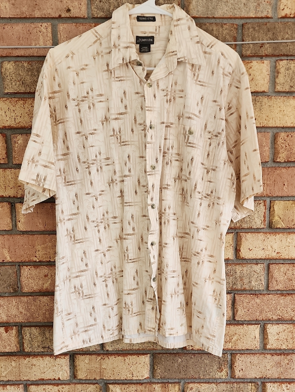St Johns Bay Size Large SS Casual Button-Up Shirt in Cream with Brown Print